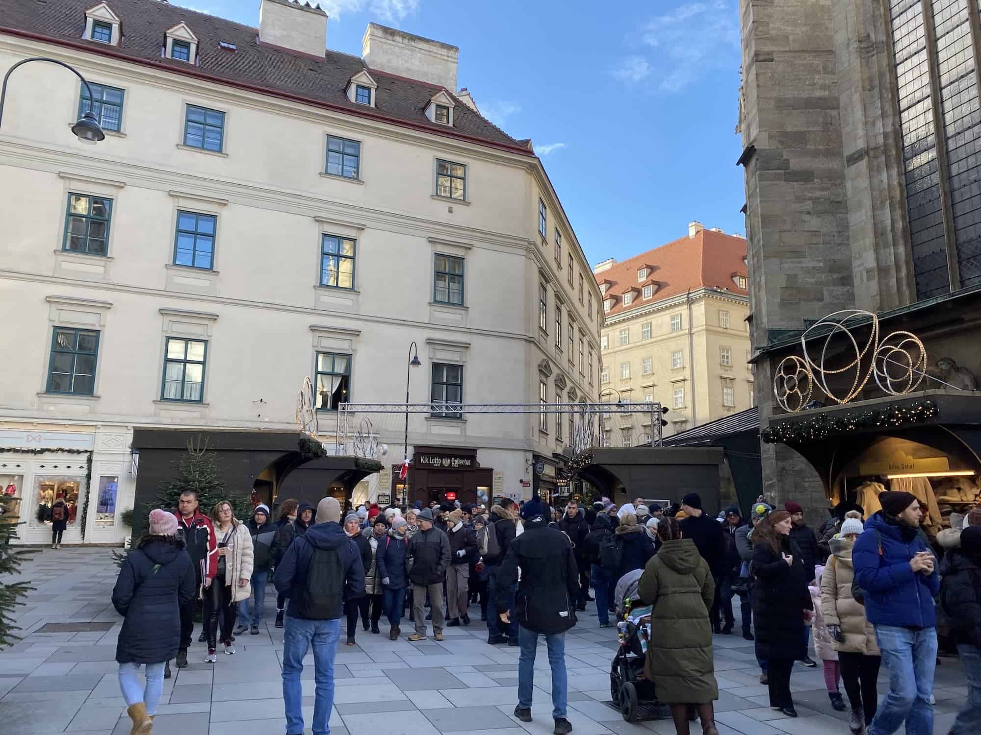 Kerstmarkt bij de Dom van Wenen op de Stephansplatz